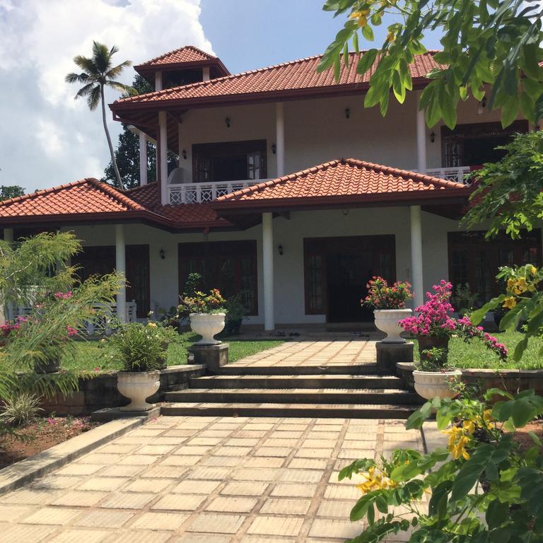 Siroma Villa Bentota Exterior photo